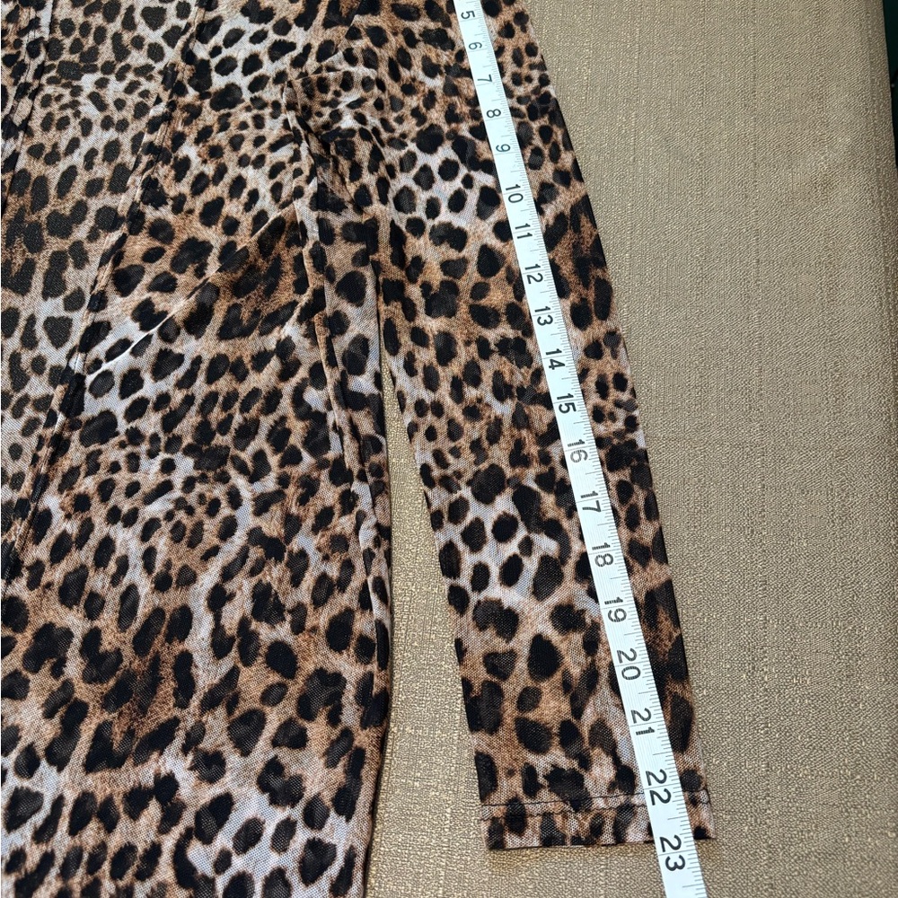 Discreet Leopard Print Kimono - Brown & Black - Picture 11 of 14
